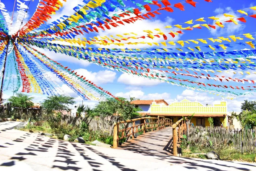 Imagem destaque da notícia Vila Sítio São João divulga programação de shows do São João 2026 em Campina Grande